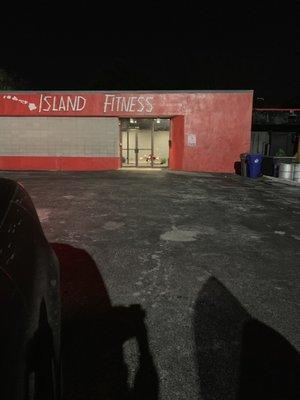 The scumbag owners did they same thing here in Wilton Manors, FL. Only opened 2 months and packed up in the middle of the night