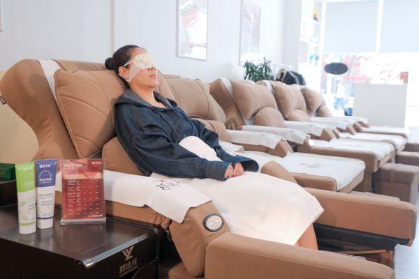 Zhengyuanyuan Foot Care in Brooklyn, NY. Visit us for a relaxing massage treatment today!