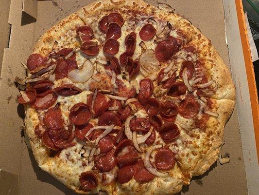 Onion was supposed to only be on half and pepperoni was unevenly spread.