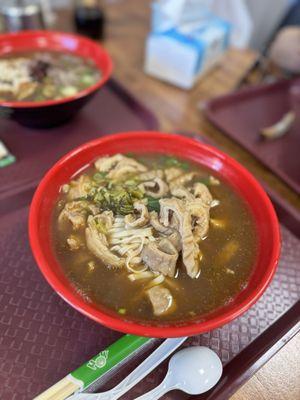 Large Intestine Noodle Soup