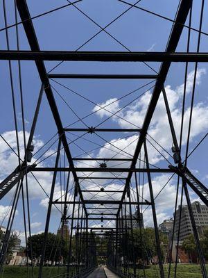 Walnut Street Bridge