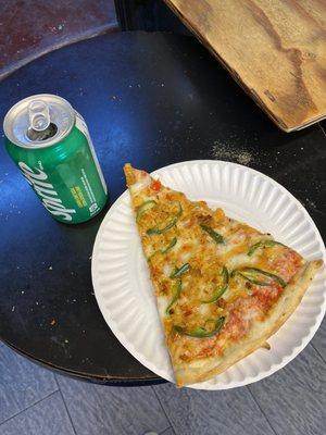 Chicken jalapeño pizza