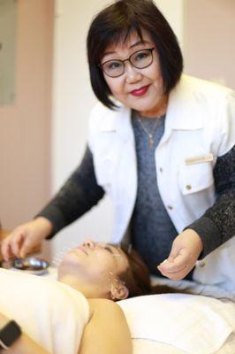 Age-Defying Acupuncture