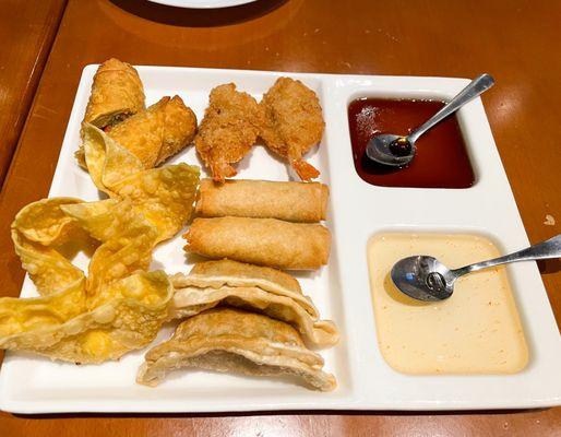 UDON SAMPLER
A combination of 2 spring rolls, 2 crab Rangoon, 2 pot stickers, 2 butterfly shrimp, 1 chicken egg roll.