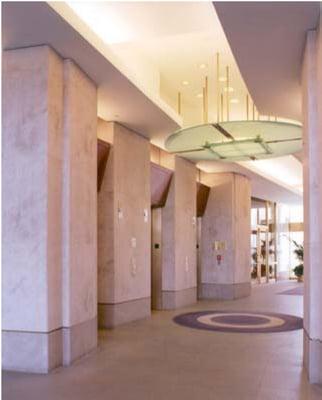 Del AMO Financial Center