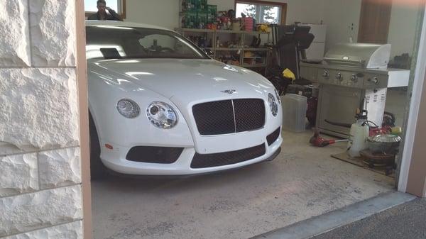 Jumpstart on a 2015 Bentley Continental