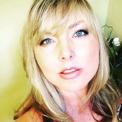 Cute haircut by Charmel Green!! Love her!