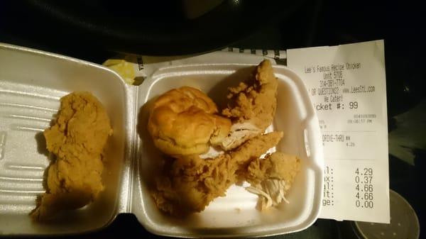 Lee's Famous Recipe Chicken