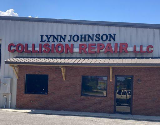 Lynn Johnson Collison Repair