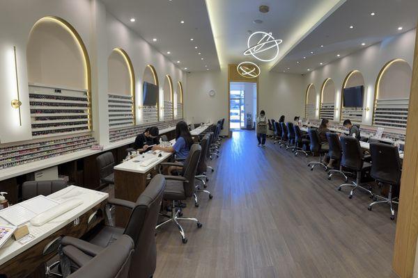 Honey nails lounge