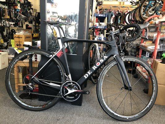 DeRosa SK full carbon frame and fork. Shimano Dura Ace 11spd Fulcrum     carbon wheel set FSA carbon crank