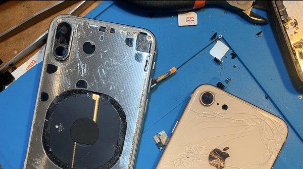Iphone Back glass replacement (average time for replacement - 45 min)
