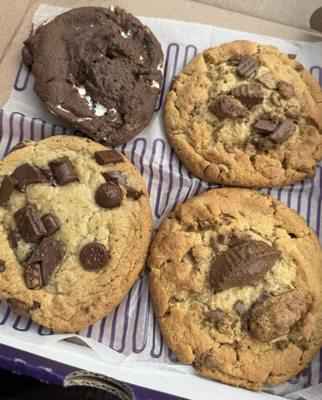 Insomnia Cookies