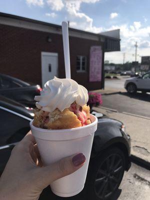 Strawberry shortcake sundae.