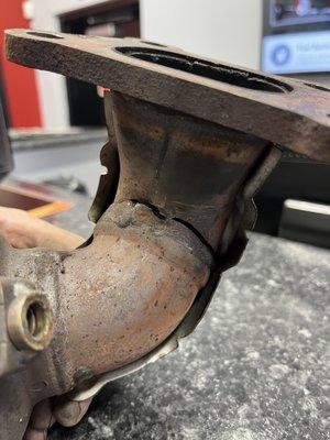 Cracked catalytic converter