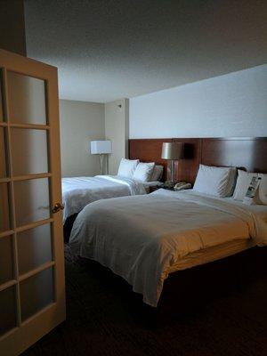 Awesome Room!!! 2 Queen Suite.