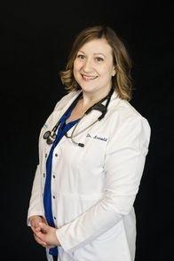 Dr. Elizabeth Arnold, DVM