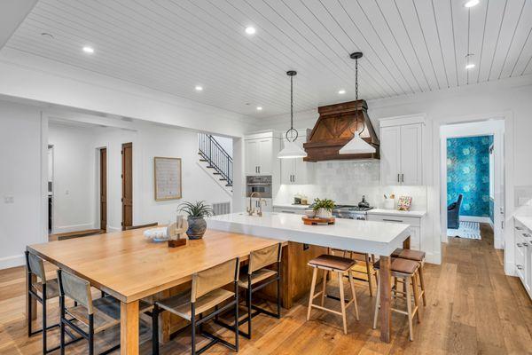 Kitchen Remodel: Custom Island Installation