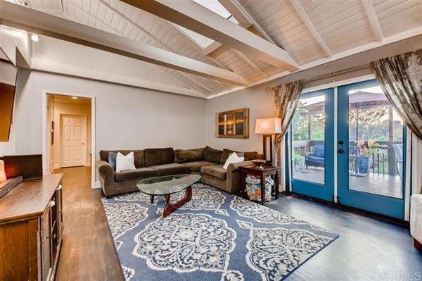 Nicole Ragan Realtor