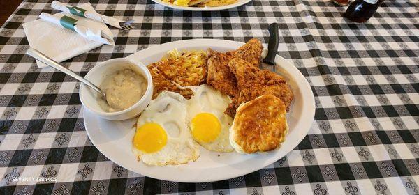 Mama's Breakfast Table