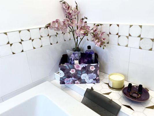 Love the design! Beautifully elegant