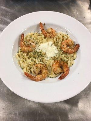 Pasta Alfredo con camarón 11.95$