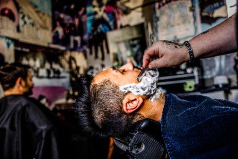 Floyd's 99 Barbershop