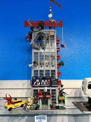 Used LEGO set. Marvel Daily Bugle