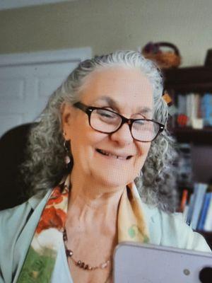 Dr. Robin Reeves-Oppenheim