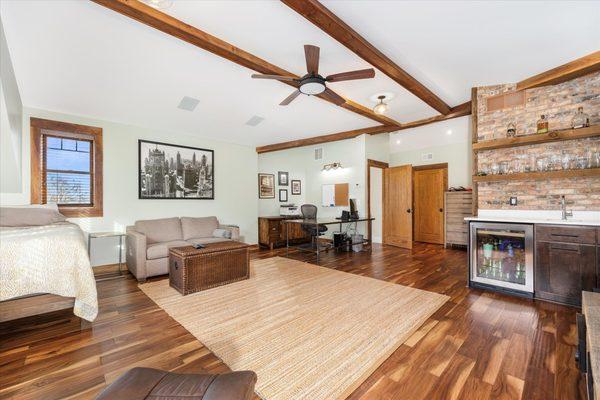 Joelle Venzera - Compass