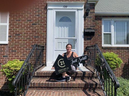 Realtor Peggy Yanuzzelli | CENTURY 21 Charles Smith