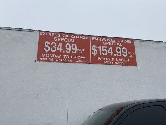 OIL CHANGE MORNING SPECIAL.
BRAKE JOB MORNING SPECIAL.