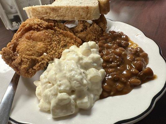 Fried chicken, baked beans, potato salad - and the bread! So soft and delicious.