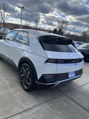 2023 IONIQ 5 SE RWD.