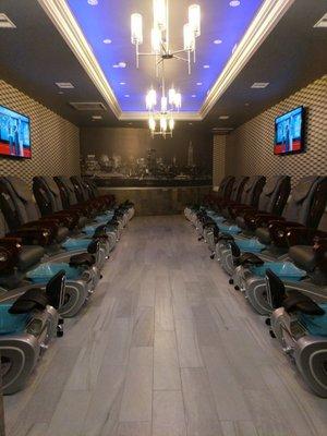 Nail Room 1
