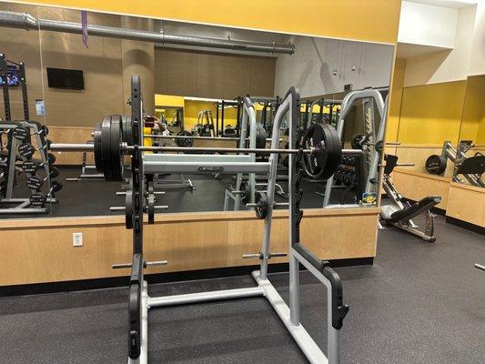 This is why I don't like people. Is this the new thing, leave your crap for everyone else? Losers