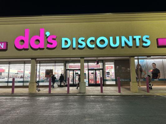 dd's DISCOUNTS