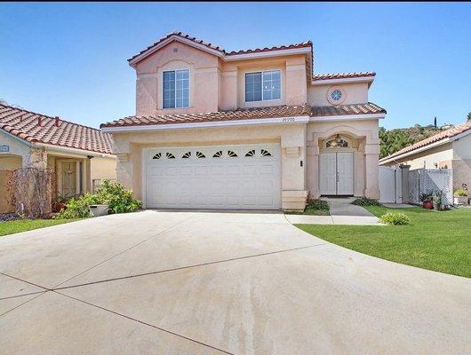 Sold listing in Santa Clarita. Gated community, beautiful 4 bedrooms 2.5 baths home Sold for $650,000