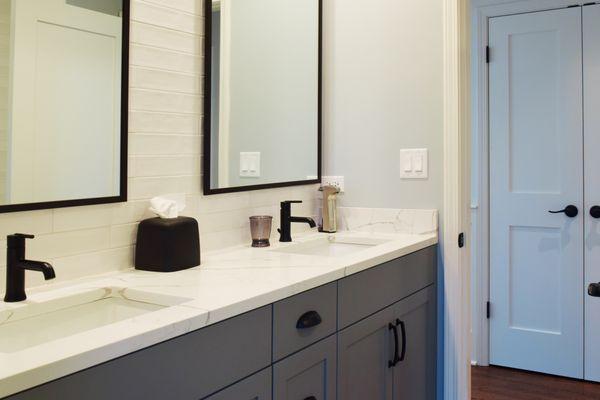 Northbrook, IL Custom Bathroom Cabinets