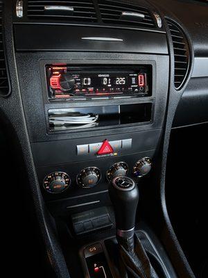 New Kenwood stereo - has CD player and USB slot and audio jack