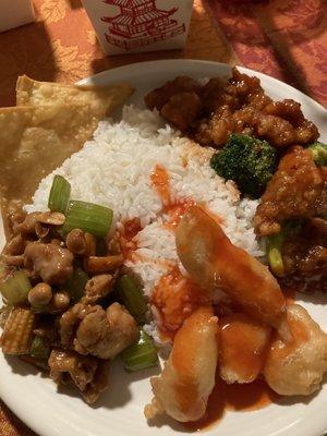 Kung Pao, Sweet and sour chicken, General chicken and crab rangoon (take out buffet)