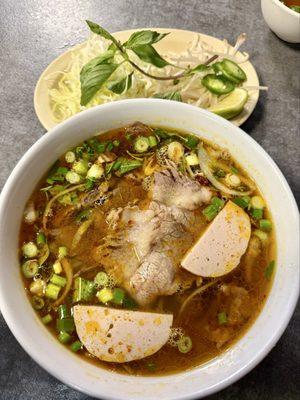 #52. Vietnamese Spicy Beef Noodle Soup / Bún Bò Huế