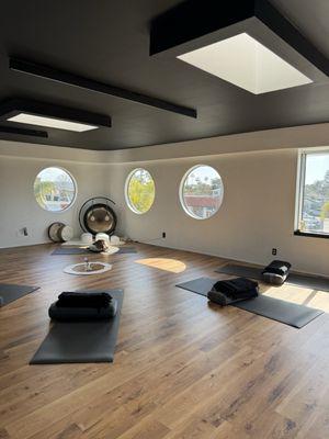 Beautiful and well curated practice space