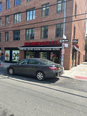 Mon Amour Grill & Deli