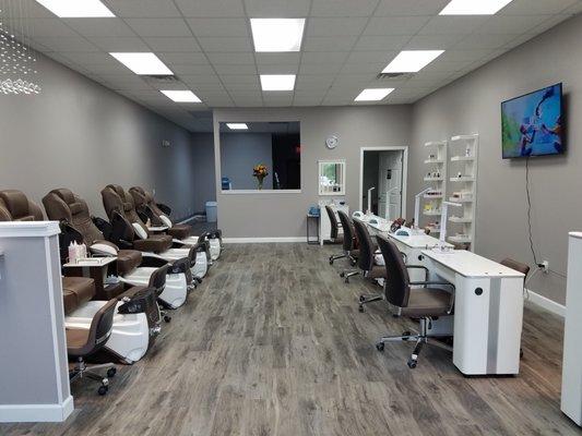 The Nails And Spa Lounge