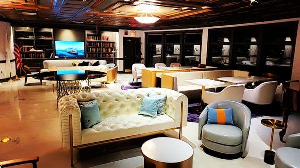 Chateau Merrimack Resort & Spa