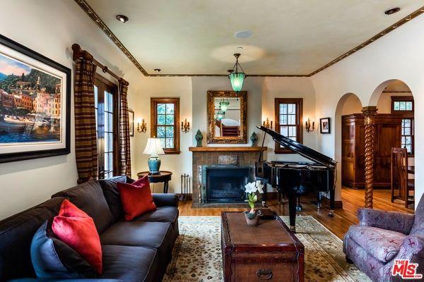 Single Family Home Located North of Montana in Santa Monica, CA Leased by Leticia Govea