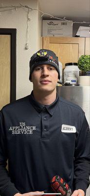 I'm professional appliance repair technician. I'm ready to help you with your appliance problems.
Call now (253)800-1097