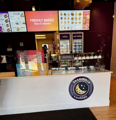 Insomnia Cookies