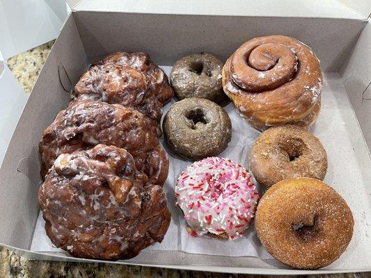 South Lyon Village Bakery